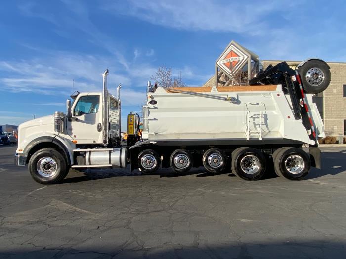 2026 International HX620-8