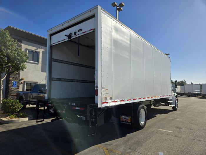 2021 Freightliner Business Class M2 106-6