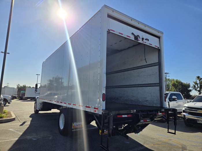 2021 Freightliner Business Class M2 106-8