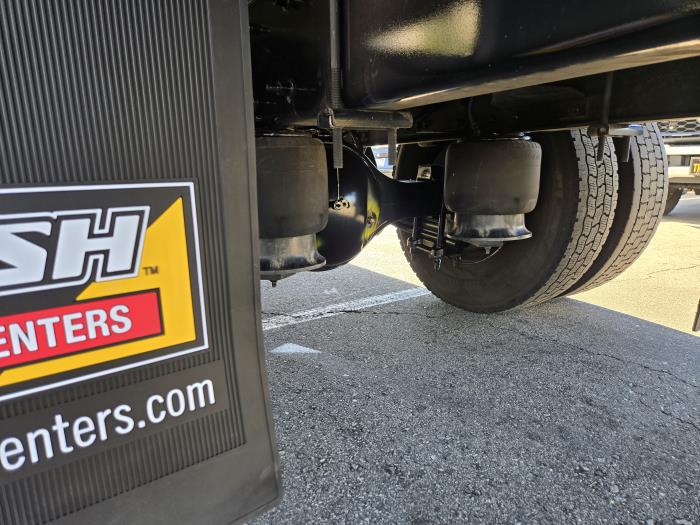 2021 Freightliner Business Class M2 106-10