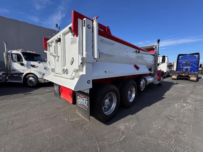 2021 Peterbilt 567-4