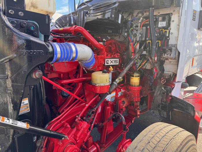 2021 Peterbilt 567-8