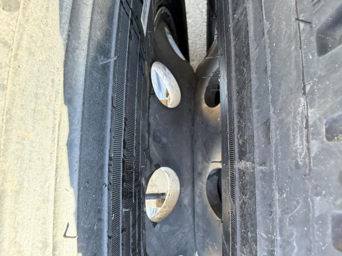 2023 Peterbilt 567-10