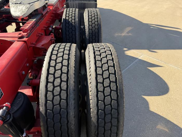 2023 Peterbilt 567-11