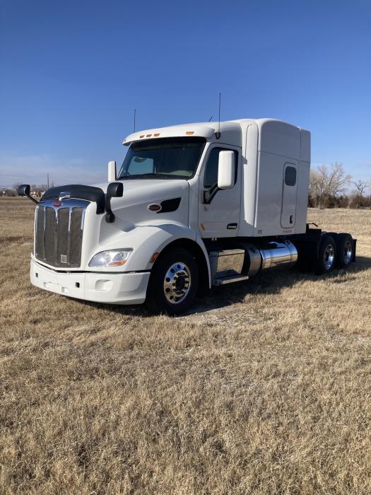 2022 Peterbilt 579-1