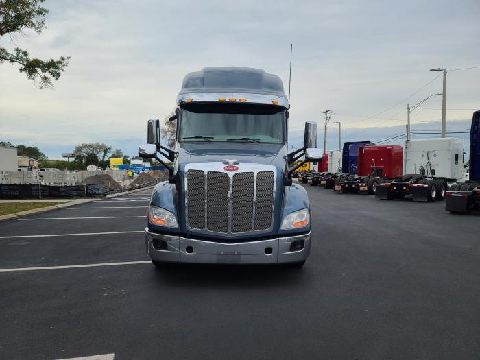 2021 Peterbilt 579-2