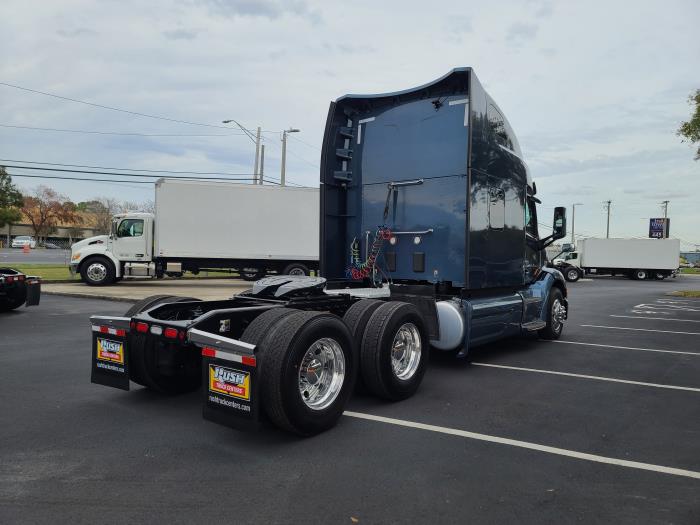 2021 Peterbilt 579-7