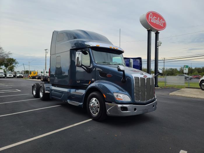 2021 Peterbilt 579-9