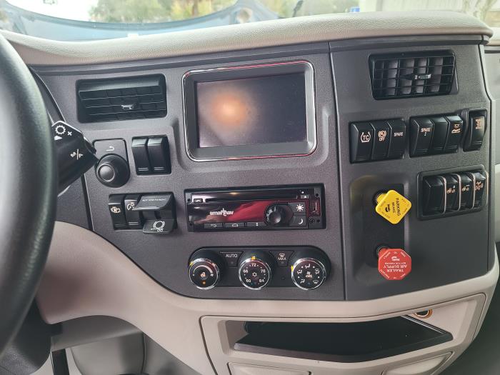 2021 Peterbilt 579-19