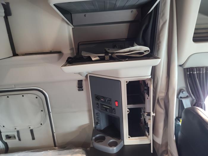 2021 Peterbilt 579-23