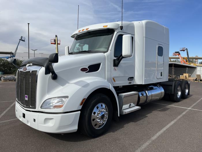 2022 Peterbilt 579-1