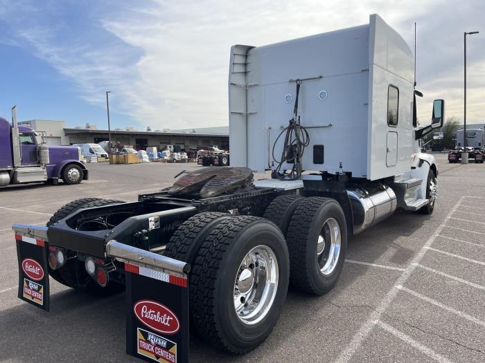 2022 Peterbilt 579-4