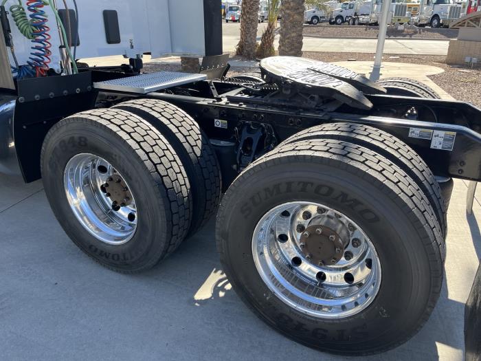 2021 Peterbilt 567-2