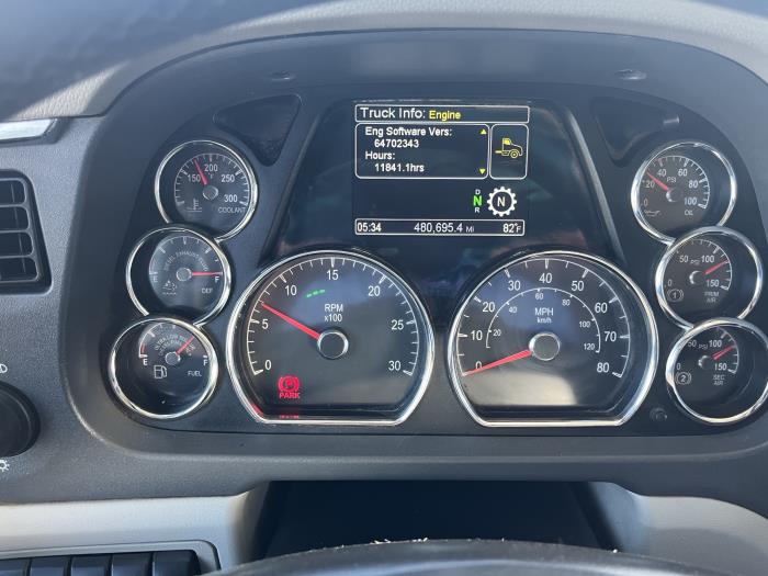 2021 Peterbilt 567-10