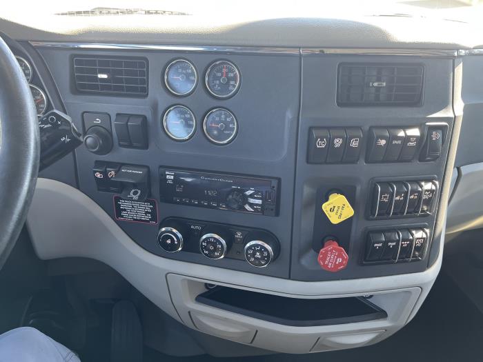 2021 Peterbilt 567-11