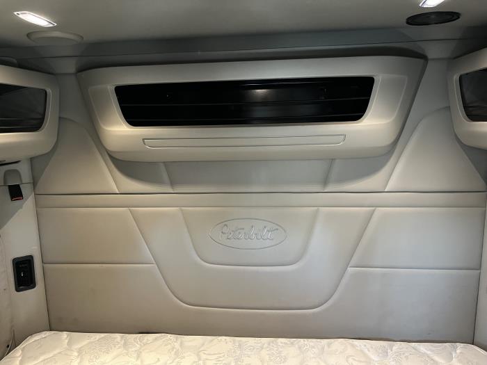 2021 Peterbilt 567-16