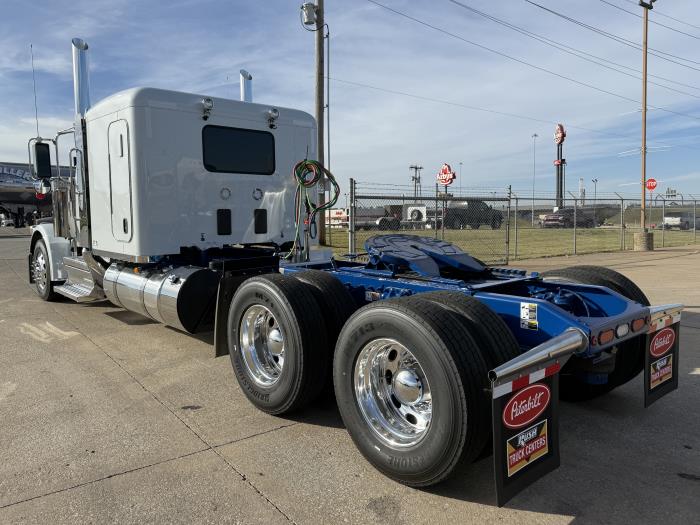 2027 Peterbilt 589-6