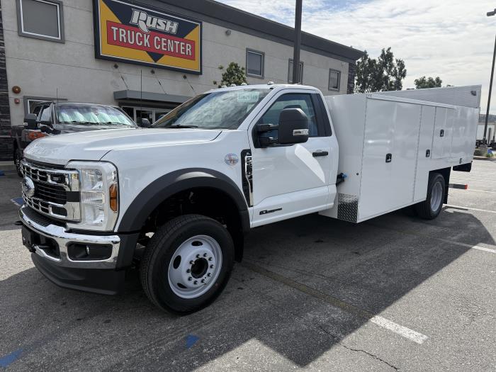 2025 Ford F-550-1