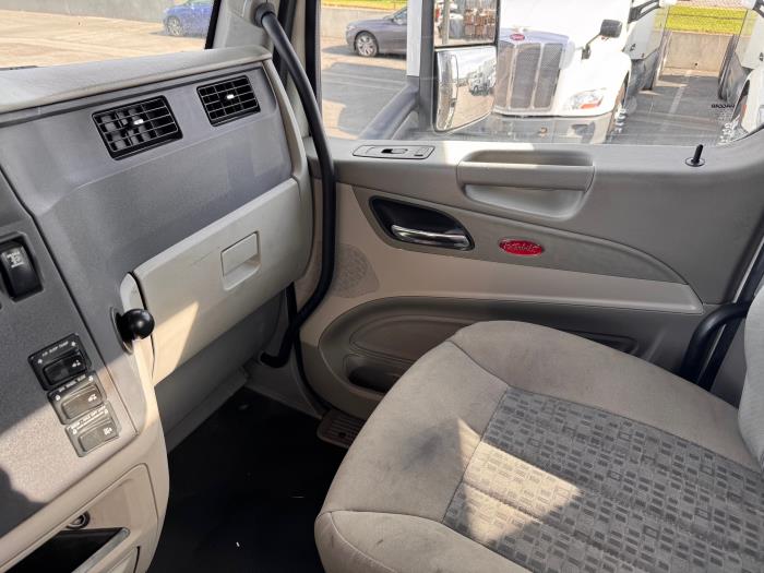 2019 Peterbilt 579-12