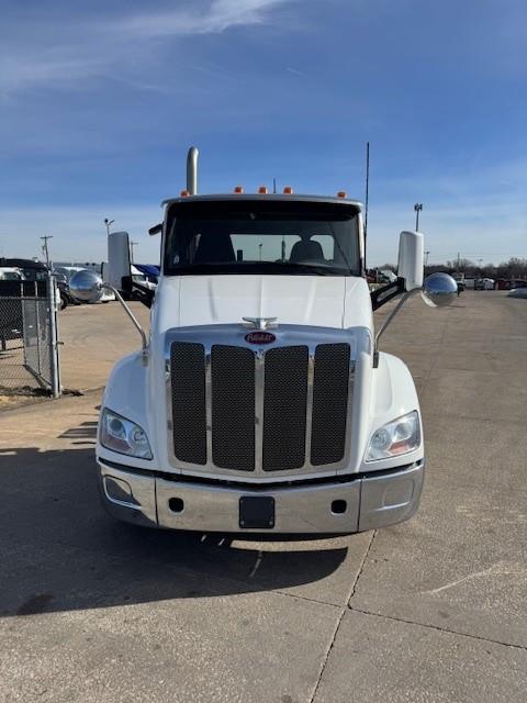 2021 Peterbilt 579-9