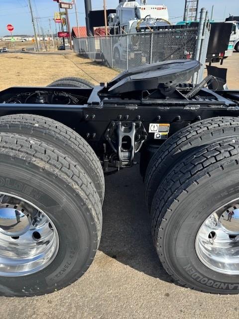 2021 Peterbilt 579-43