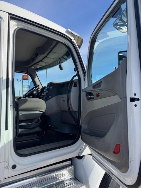 2021 Peterbilt 579-45