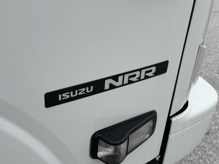 2025 Isuzu NRR-3