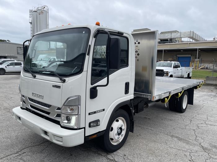 2025 Isuzu NRR-6