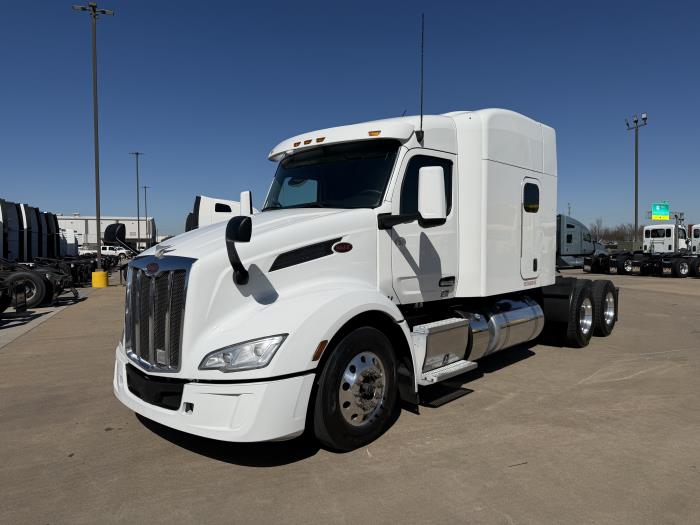 2022 Peterbilt 579-1