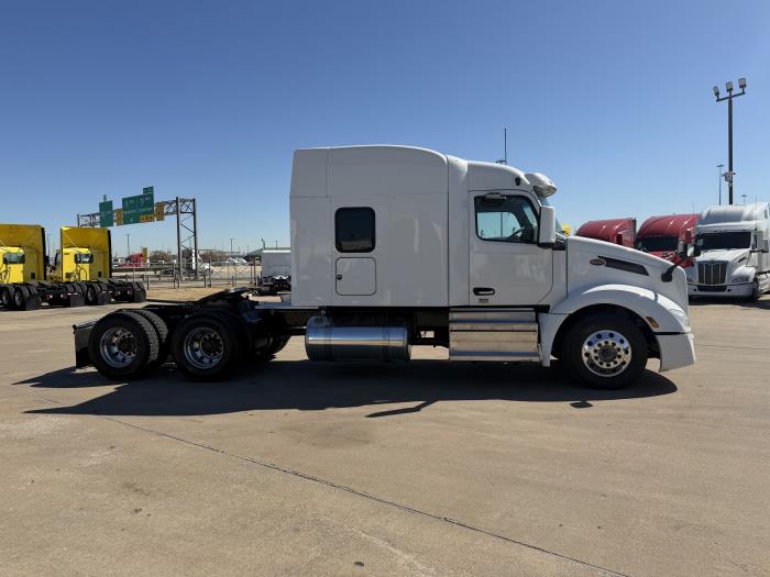 2022 Peterbilt 579-6