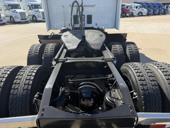 2022 Peterbilt 579-13