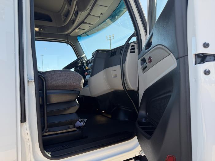 2022 Peterbilt 579-22