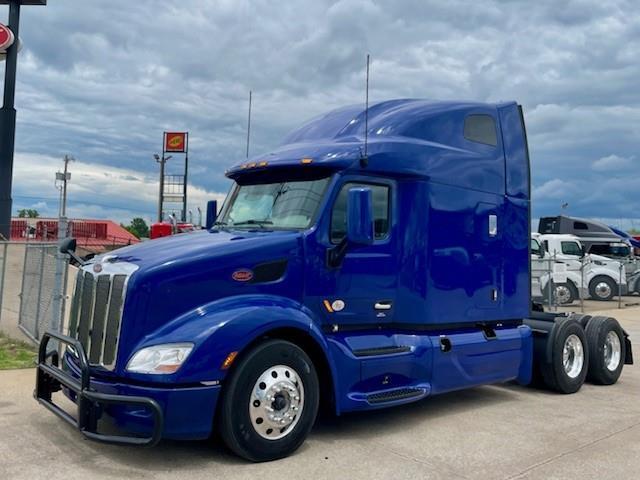 2022 Peterbilt 579-10