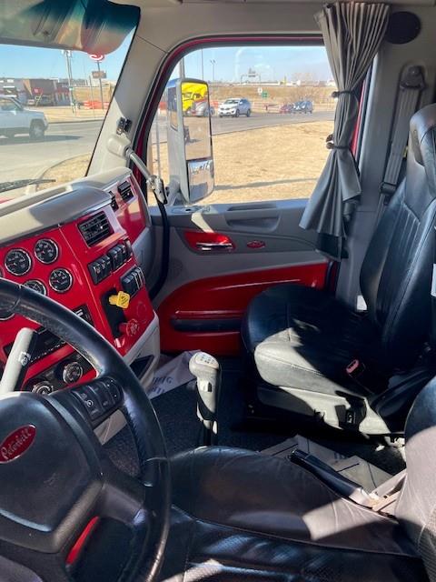 2021 Peterbilt 579-11
