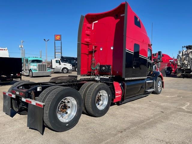 2021 Peterbilt 579-8