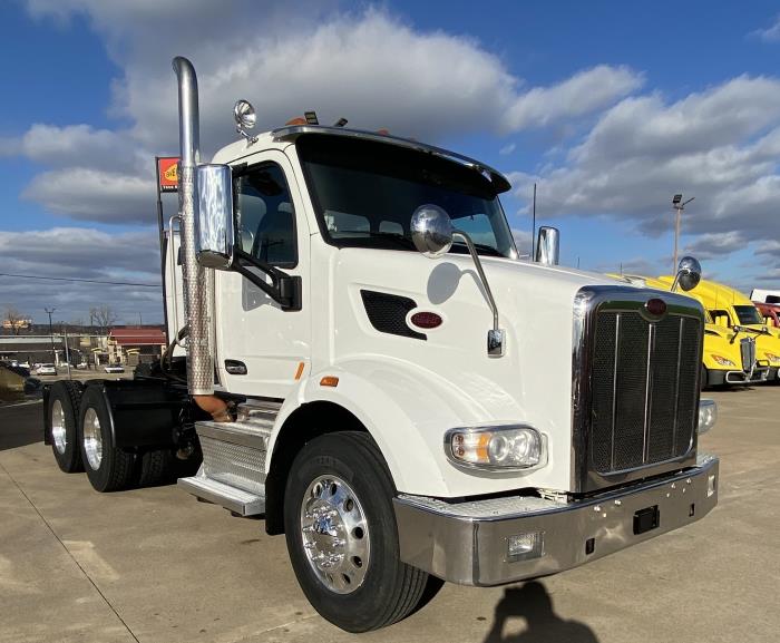 2020 Peterbilt 567-8