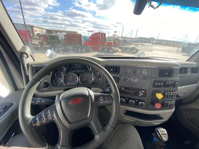 2020 Peterbilt 567-17