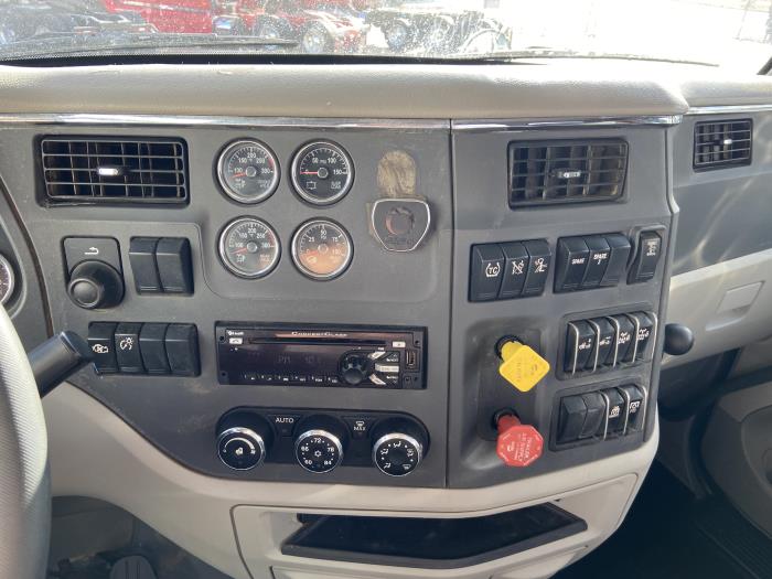 2020 Peterbilt 567-18