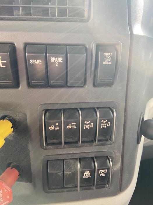 2020 Peterbilt 567-19