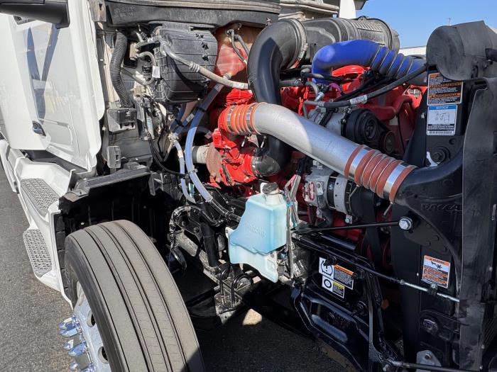 2023 Peterbilt 579-10