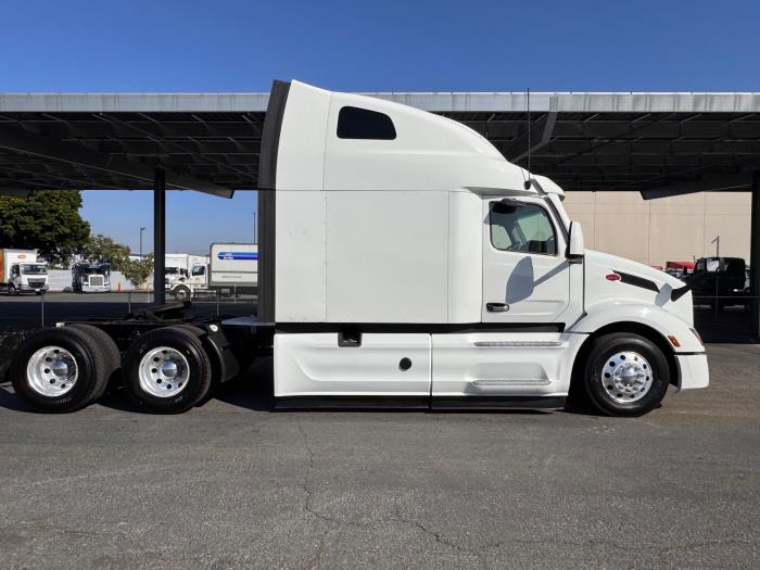 2023 Peterbilt 579-4