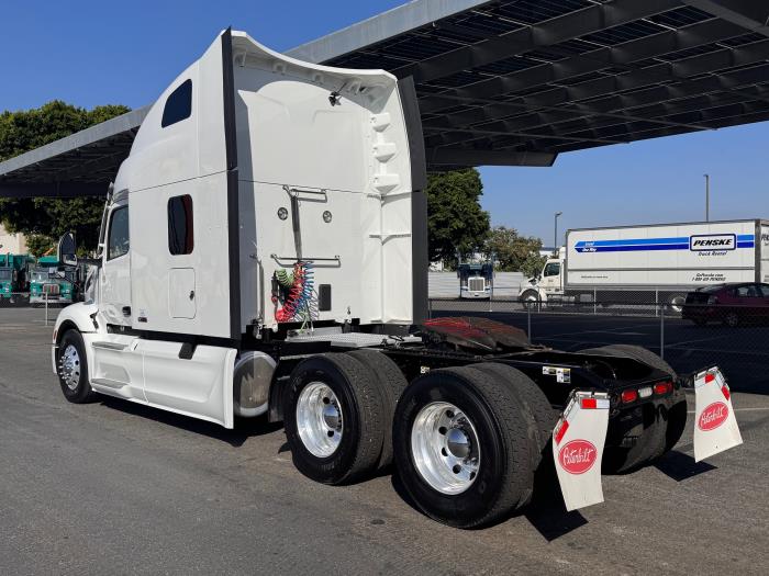 2023 Peterbilt 579-7