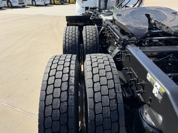 2020 Peterbilt 567-12