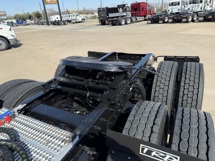 2020 Peterbilt 567-14