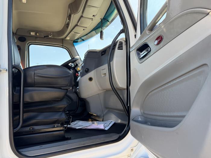 2020 Peterbilt 567-22