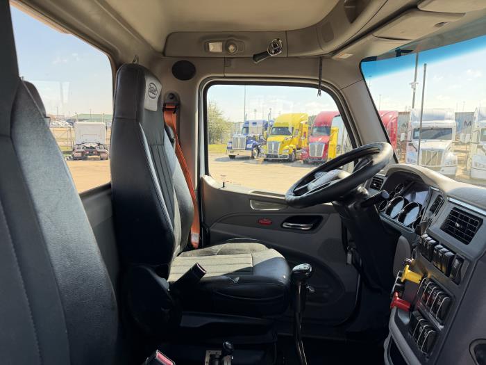 2020 Peterbilt 567-23