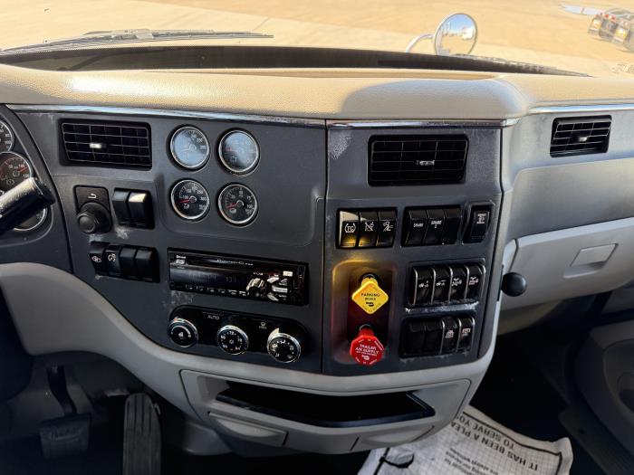 2020 Peterbilt 567-29