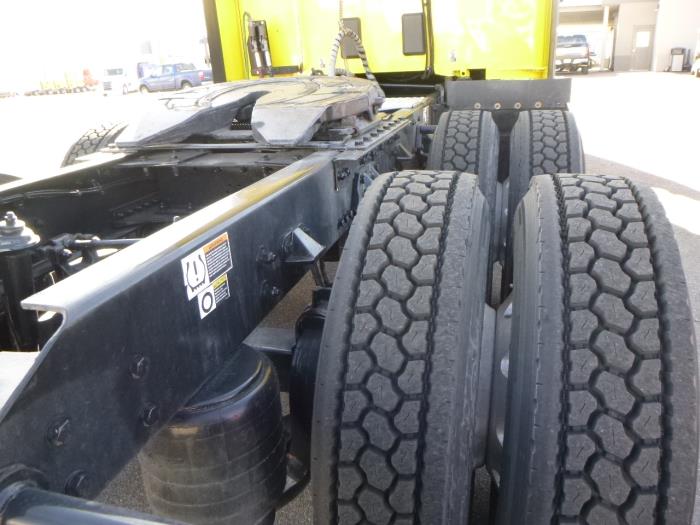 2021 Kenworth T680-27