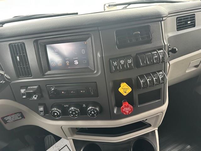 2025 Peterbilt 579-3