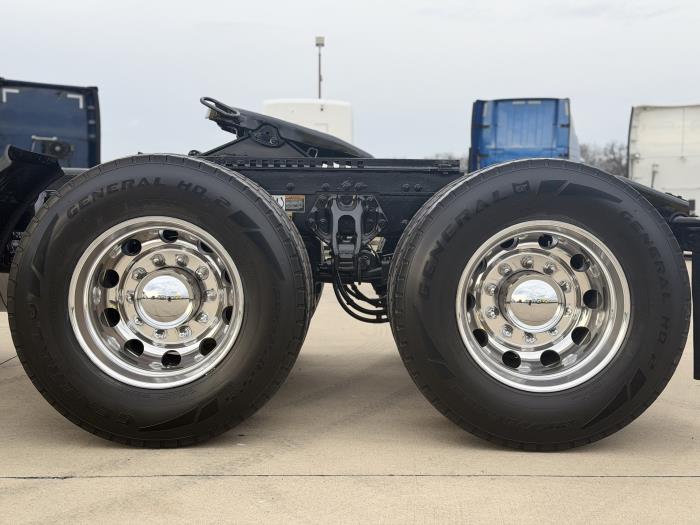 2021 Peterbilt 579-12